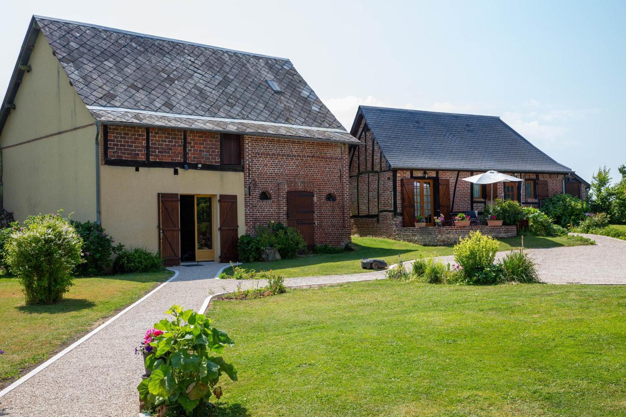 Bed and Breakfast L'Etape Normande à Montroty  Extérieur photo